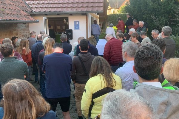 Gedränge bei Cem on Tour